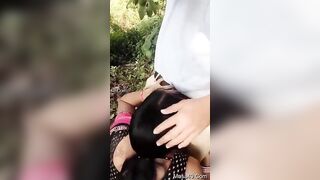 Bhabhi apne lover ko blowjob deti hui sunsan Jungle mein