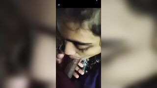 Indian beauty apne bf ko blowjob de rahi hai