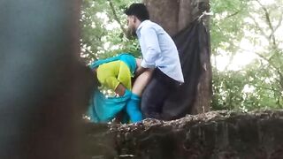 Outdoor mein college girl ki doggy style chudai