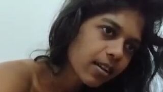 Deep blowjob de rahi hai hot college girl