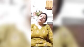 Video call par fingering karti hot Pakistani ladki