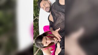 Beach par blowjob de rahi hai sexy ladki