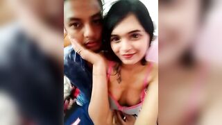 Beautiful gf ki boobs dabata hua boyfriend