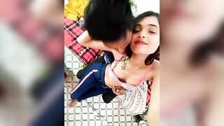 Beautiful gf ki boobs dabata hua boyfriend