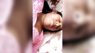 Desi maid ki chut chod raha hai makan malik