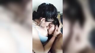 Bhabhi ki boobs suck karke lund chuswaya devar ne