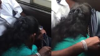 Bus mein blowjob deti beti apne baap ko